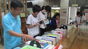 【永豐高中】105學年第二學期 - 校園巡迴書展